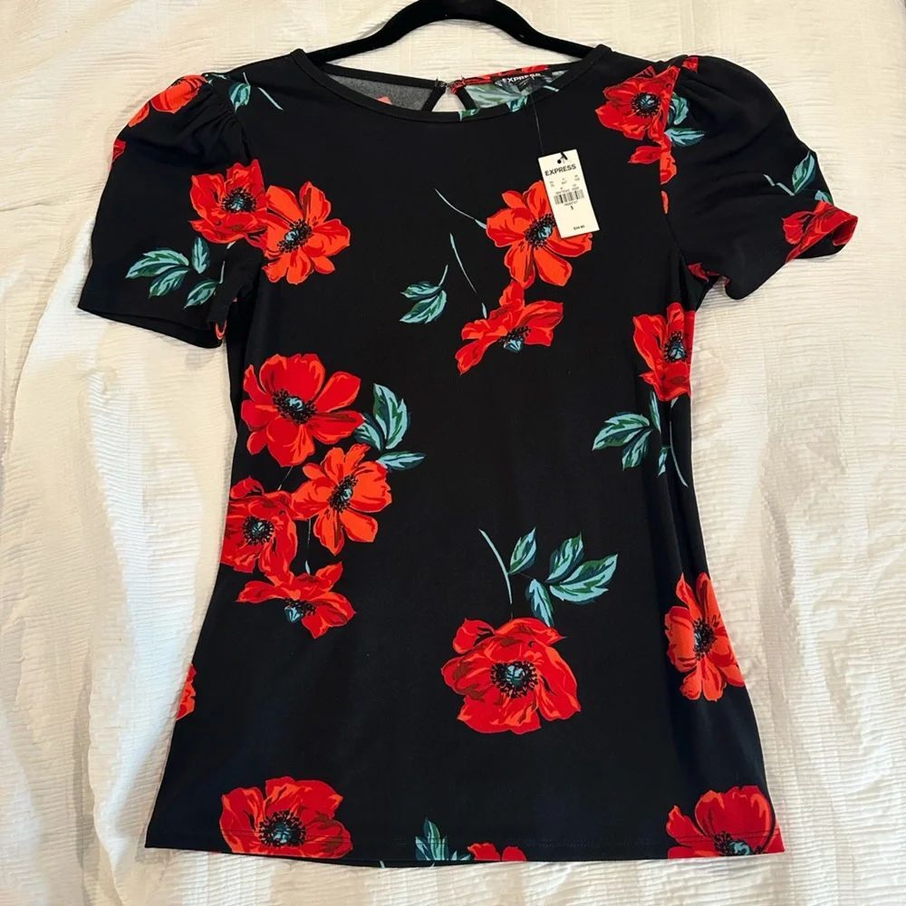 *NWT* Express Blouse